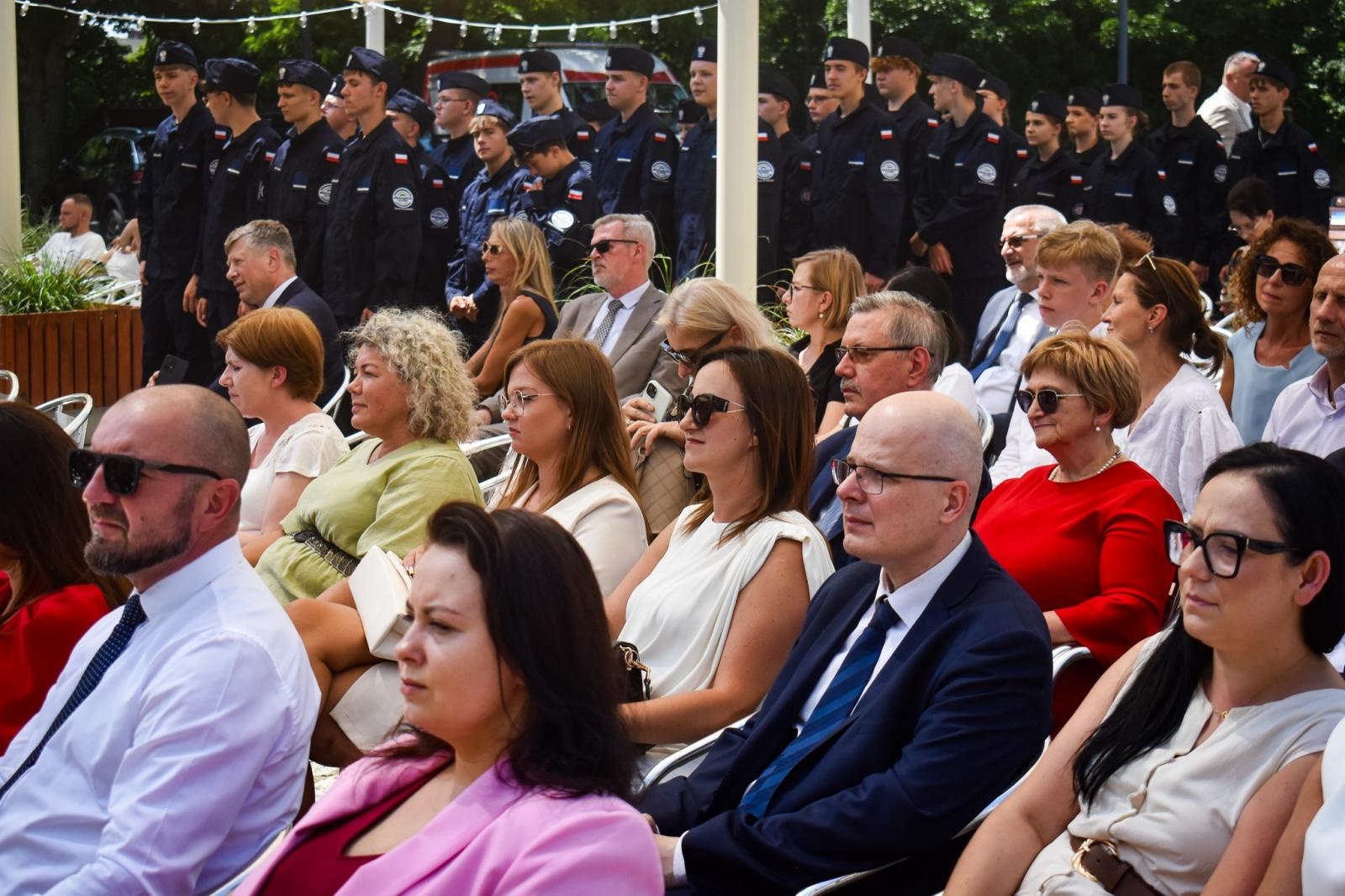 Zdjęcie w galerii na portalu naszraciborz.pl: Wojewódzkie zakończenie roku szkolnego na Zamku Piastowskim w Raciborzu wiadomości z regionu