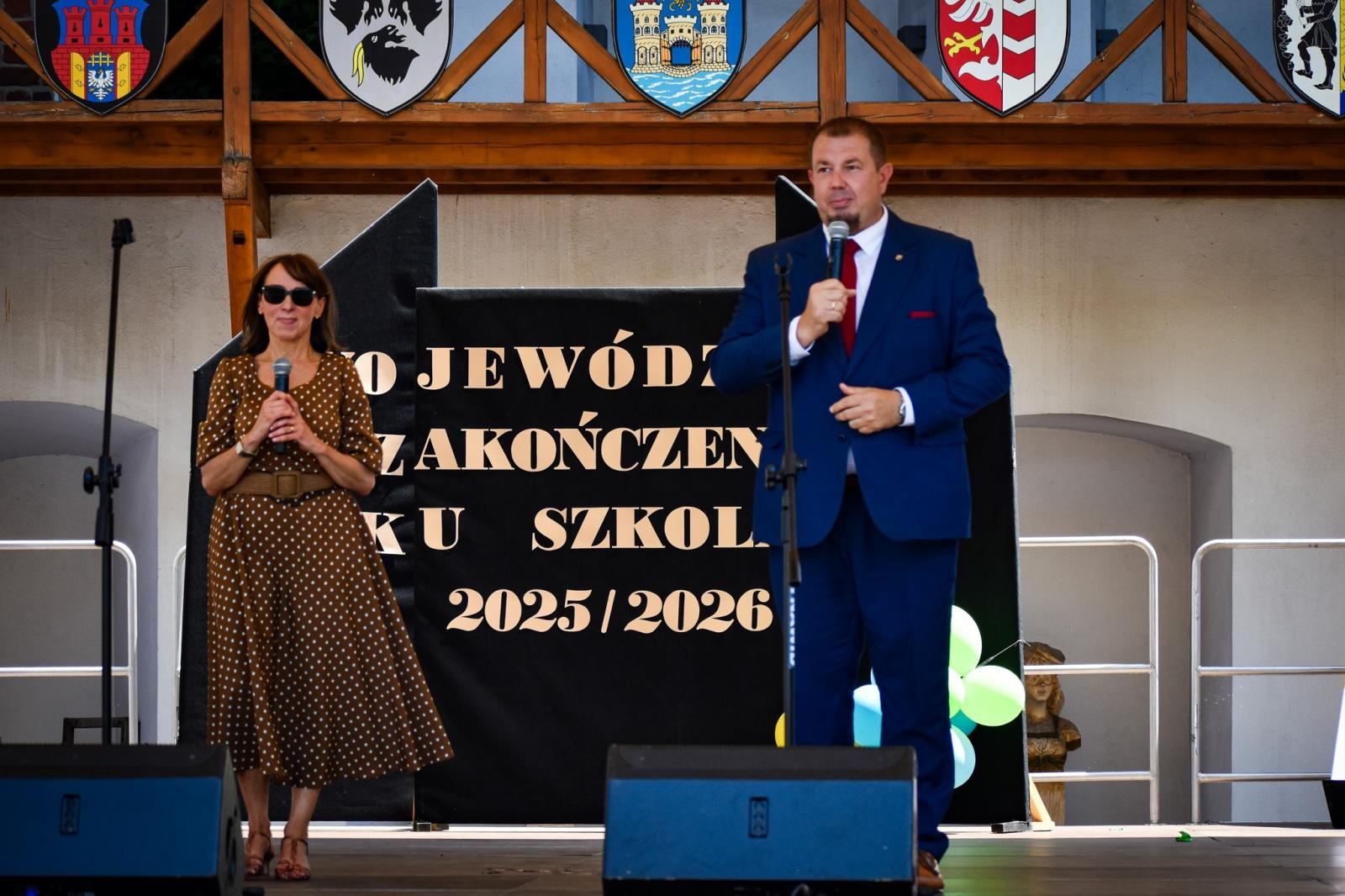 Zdjęcie w galerii na portalu naszraciborz.pl: Wojewódzkie zakończenie roku szkolnego na Zamku Piastowskim w Raciborzu wiadomości z regionu