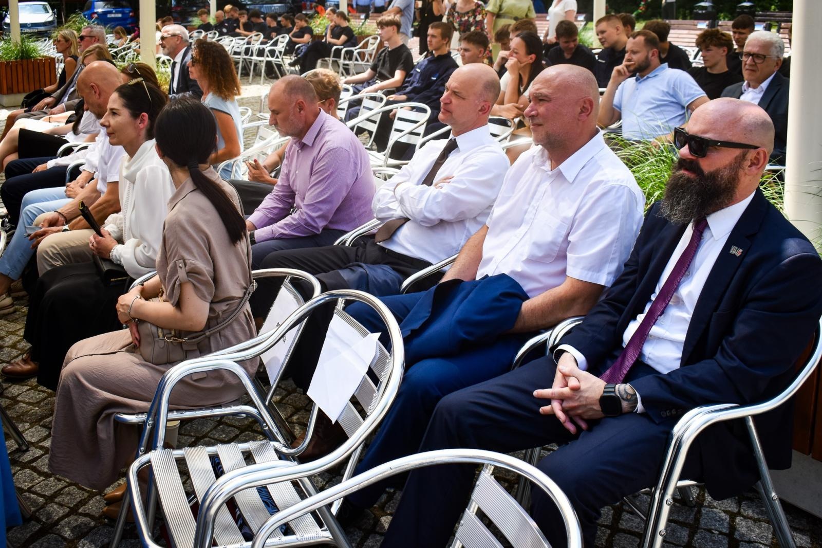 Zdjęcie w galerii na portalu naszraciborz.pl: Wojewódzkie zakończenie roku szkolnego na Zamku Piastowskim w Raciborzu wiadomości z regionu