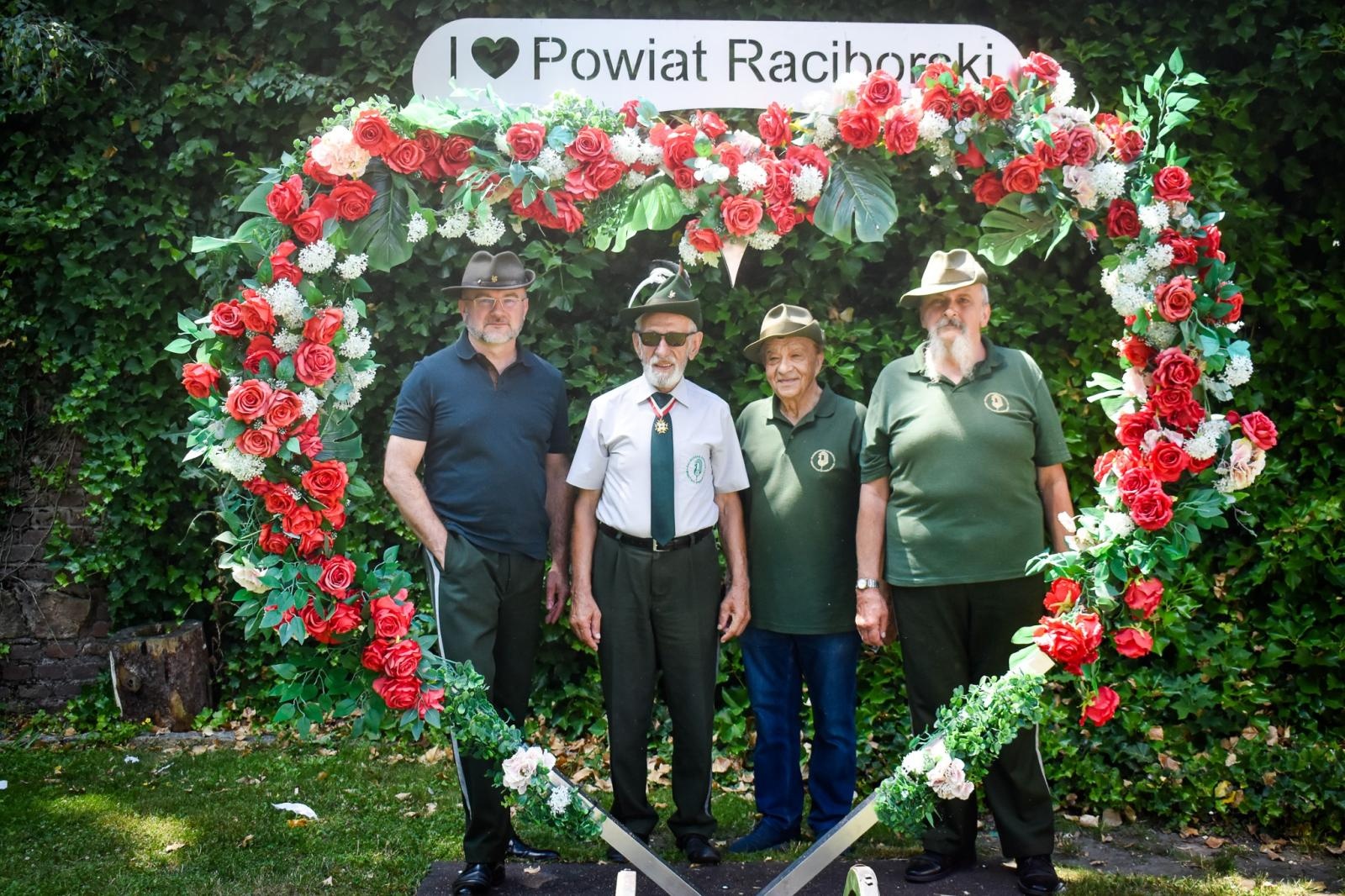 Zdjęcie w galerii na portalu naszraciborz.pl: Wojewódzkie zakończenie roku szkolnego na Zamku Piastowskim w Raciborzu wiadomości z regionu