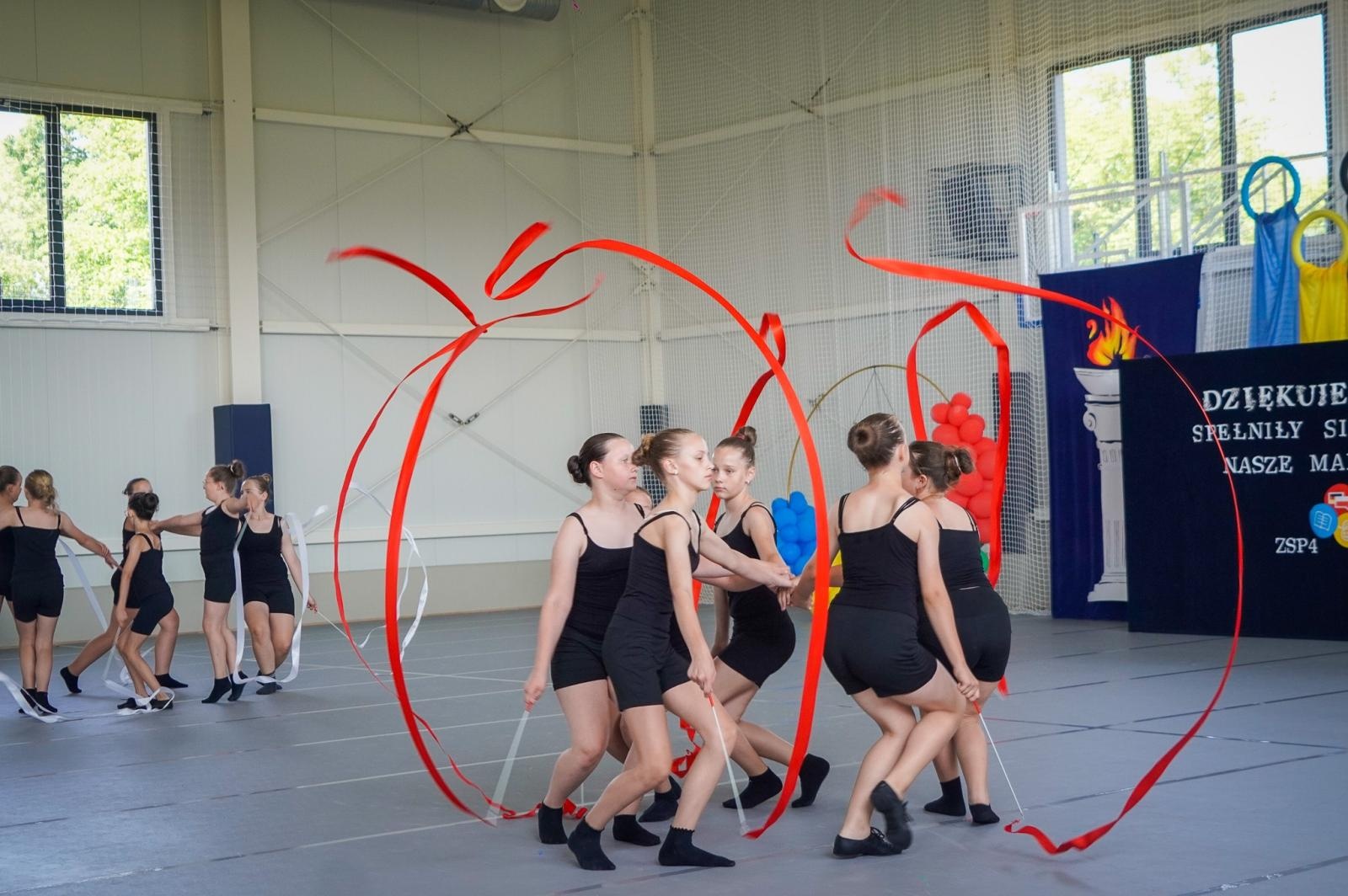 Zdjęcie w galerii na portalu naszraciborz.pl: Gala mistrzów nauki i miejskie zakończenie roku szkolnego w Raciborzu: uroczyste uhonorowanie laureatów, finalistów oraz ich pedagogów wiadomości z regionu