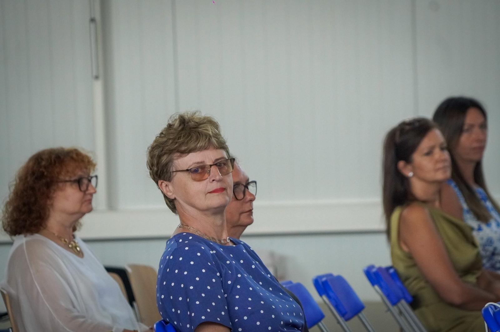 Zdjęcie w galerii na portalu naszraciborz.pl: Gala mistrzów nauki i miejskie zakończenie roku szkolnego w Raciborzu: uroczyste uhonorowanie laureatów, finalistów oraz ich pedagogów wiadomości z regionu