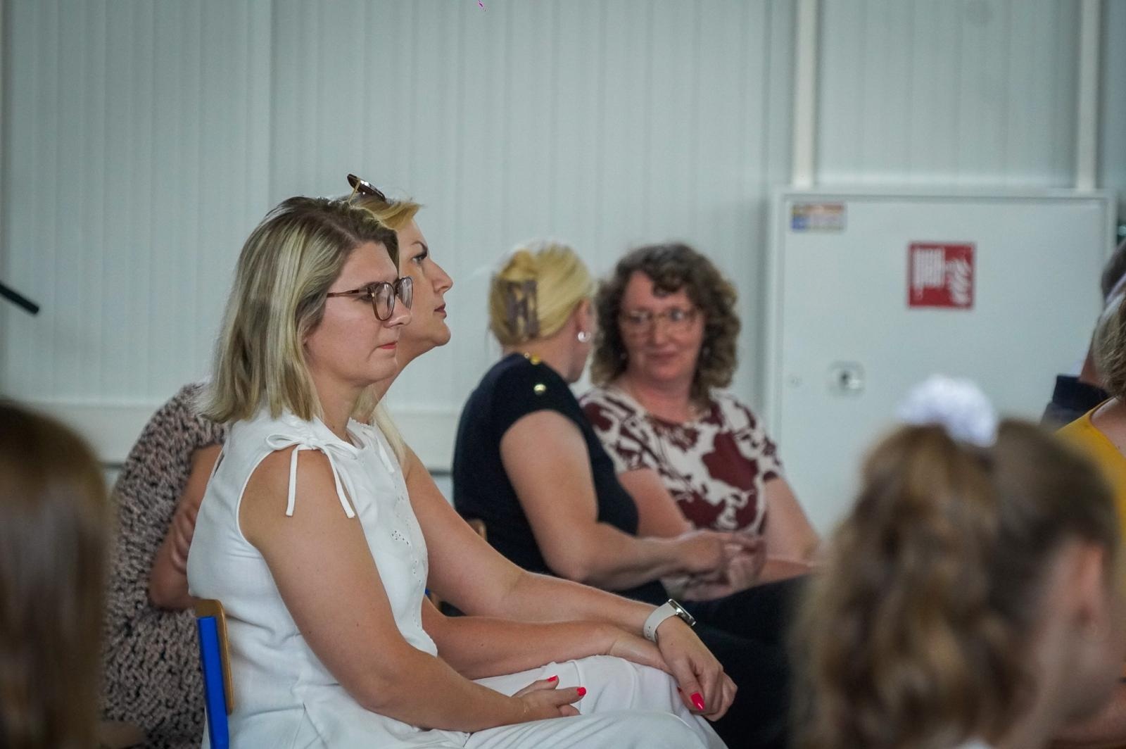 Zdjęcie w galerii na portalu naszraciborz.pl: Gala mistrzów nauki i miejskie zakończenie roku szkolnego w Raciborzu: uroczyste uhonorowanie laureatów, finalistów oraz ich pedagogów wiadomości z regionu
