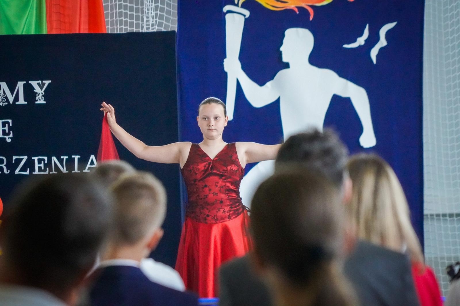Zdjęcie w galerii na portalu naszraciborz.pl: Gala mistrzów nauki i miejskie zakończenie roku szkolnego w Raciborzu: uroczyste uhonorowanie laureatów, finalistów oraz ich pedagogów wiadomości z regionu