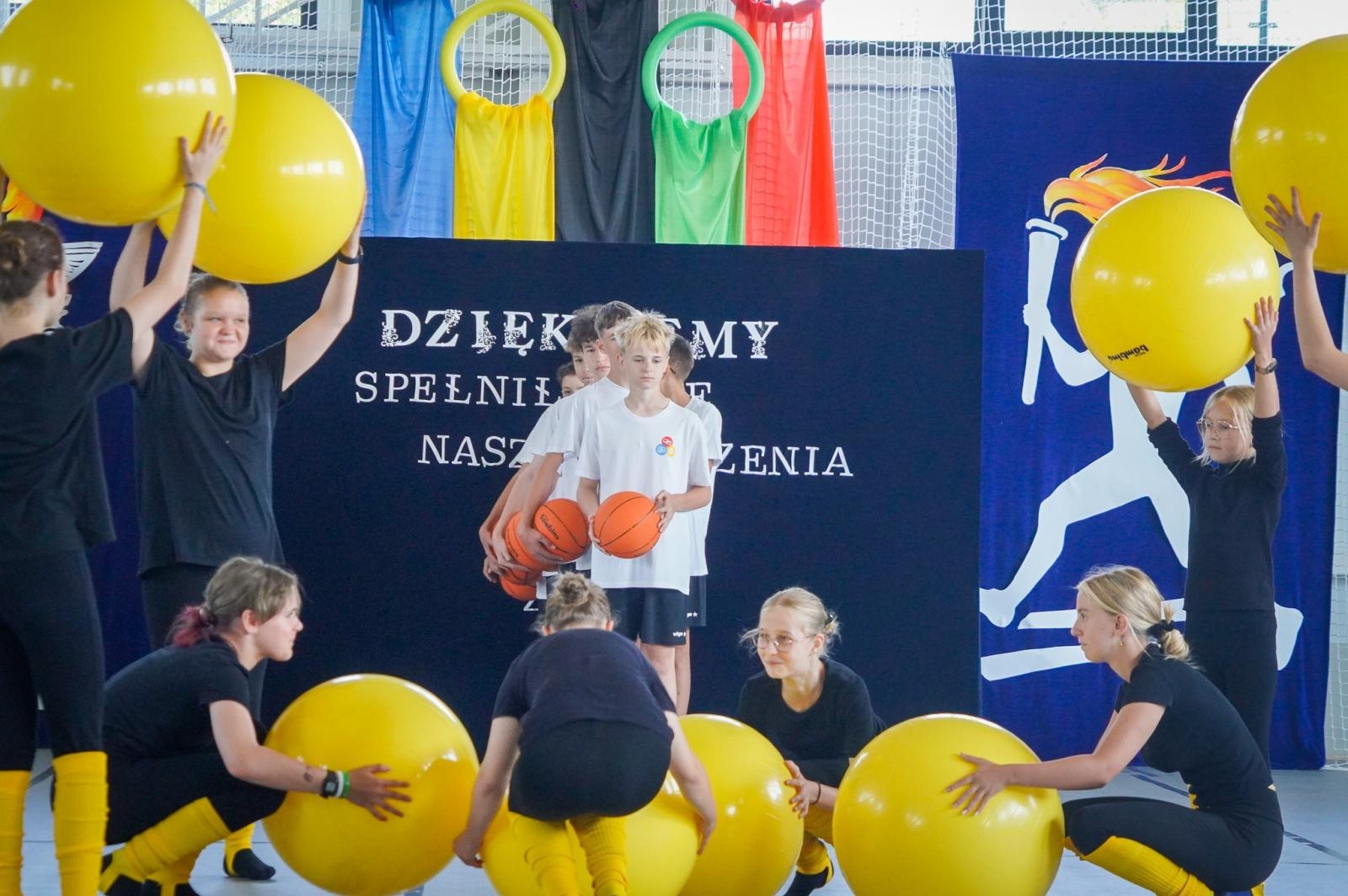 Zdjęcie w galerii na portalu naszraciborz.pl: Gala mistrzów nauki i miejskie zakończenie roku szkolnego w Raciborzu: uroczyste uhonorowanie laureatów, finalistów oraz ich pedagogów wiadomości z regionu