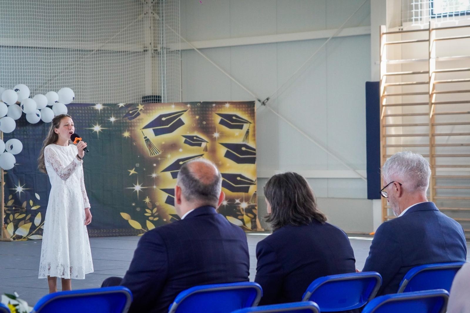 Zdjęcie w galerii na portalu naszraciborz.pl: Gala mistrzów nauki i miejskie zakończenie roku szkolnego w Raciborzu: uroczyste uhonorowanie laureatów, finalistów oraz ich pedagogów wiadomości z regionu