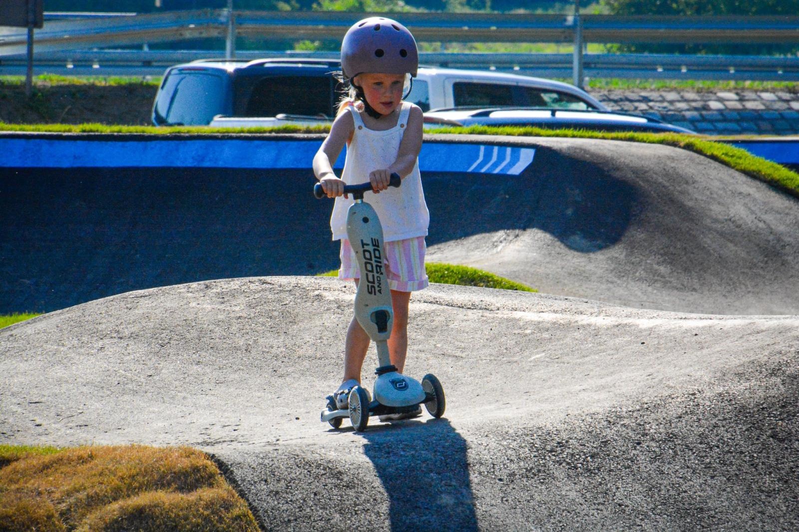 Zdjęcie w galerii na portalu naszraciborz.pl: Ride the Flow! Oficjalnie otwarto nowy pumptrack w Kornicach [FOTO i WIDEO] wiadomości z regionu