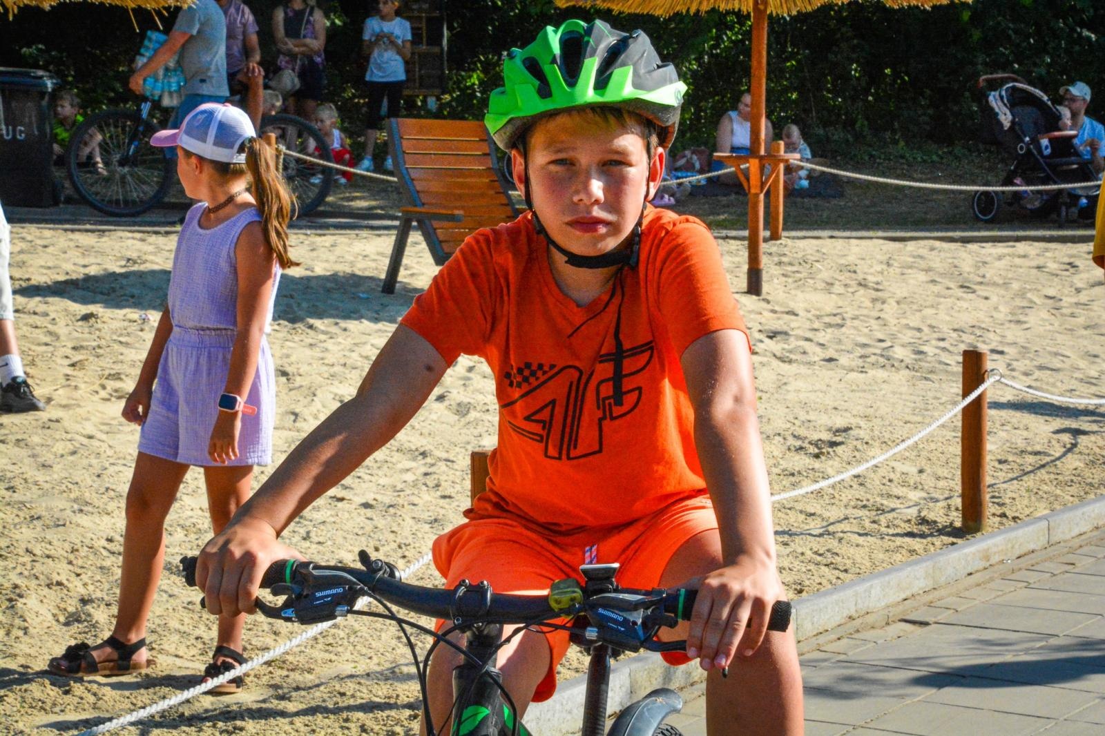 Zdjęcie w galerii na portalu naszraciborz.pl: Ride the Flow! Oficjalnie otwarto nowy pumptrack w Kornicach [FOTO i WIDEO] wiadomości z regionu