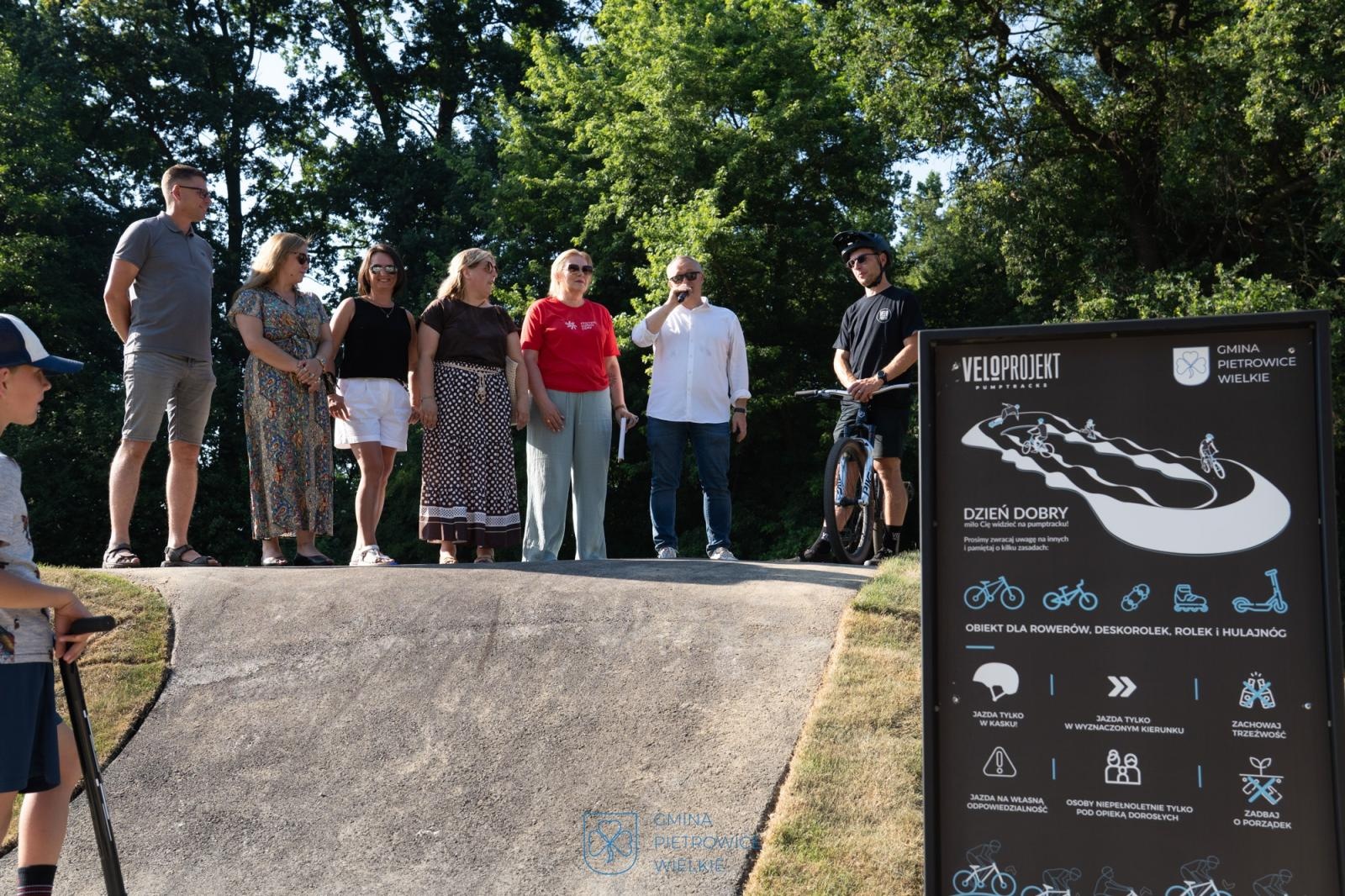 Zdjęcie w galerii na portalu naszraciborz.pl: Ride the Flow! Oficjalnie otwarto nowy pumptrack w Kornicach [FOTO i WIDEO] wiadomości z regionu