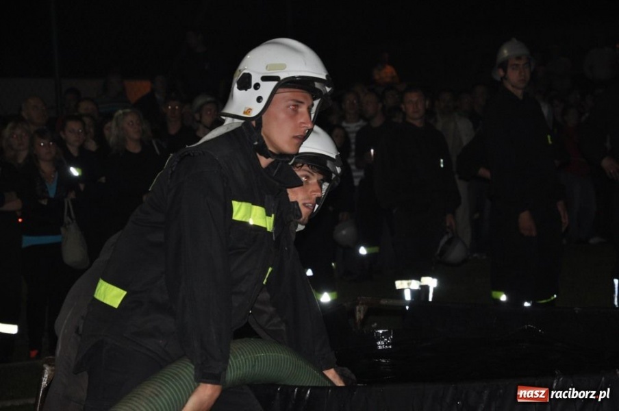 Zdjęcie w galerii na portalu naszraciborz.pl: Rudyszwałd znów najlepszy nocą wiadomości z regionu