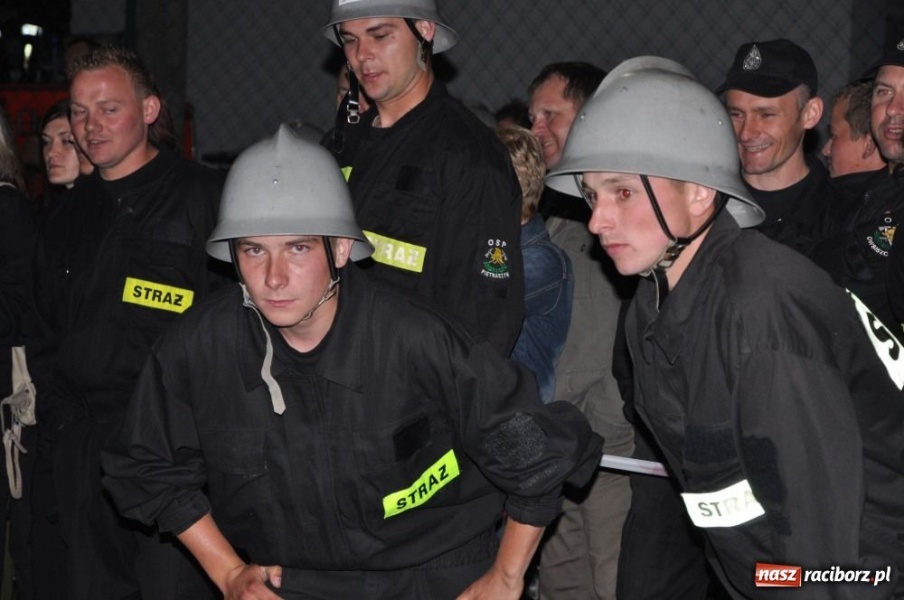 Zdjęcie w galerii na portalu naszraciborz.pl: Rudyszwałd znów najlepszy nocą wiadomości z regionu