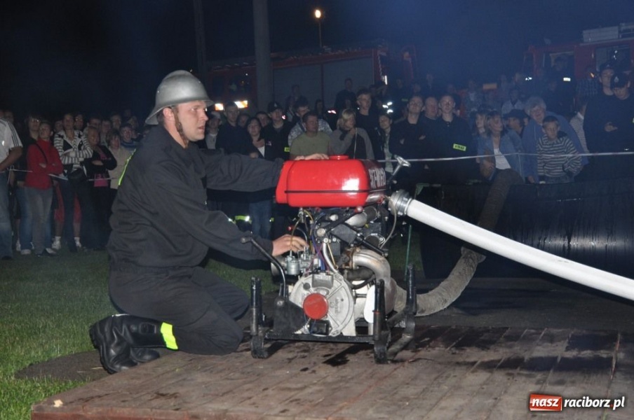 Zdjęcie w galerii na portalu naszraciborz.pl: Rudyszwałd znów najlepszy nocą wiadomości z regionu