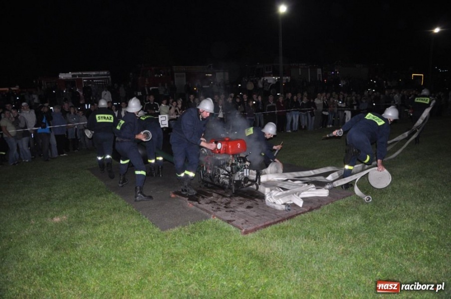 Zdjęcie w galerii na portalu naszraciborz.pl: Rudyszwałd znów najlepszy nocą wiadomości z regionu