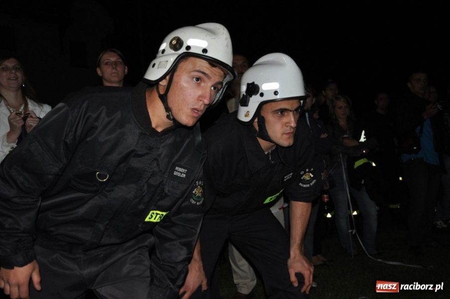 Zdjęcie w galerii na portalu naszraciborz.pl: Rudyszwałd znów najlepszy nocą wiadomości z regionu