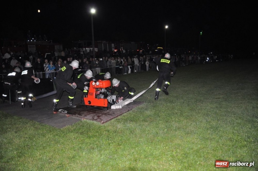 Zdjęcie w galerii na portalu naszraciborz.pl: Rudyszwałd znów najlepszy nocą wiadomości z regionu