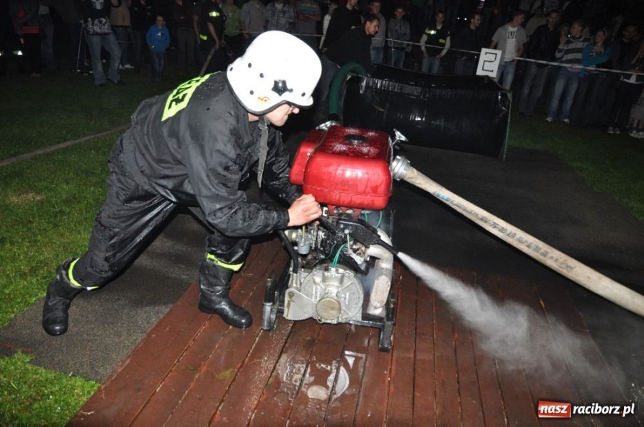 Zdjęcie w galerii na portalu naszraciborz.pl: Rudyszwałd znów najlepszy nocą wiadomości z regionu