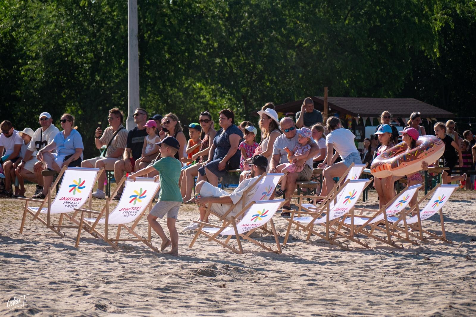 Zdjęcie w galerii na portalu naszraciborz.pl: VI Festiwal Górnej Odry ruszył z przytupem. Piątkowe atrakcje na kuźniańskim Wodniku wiadomości z regionu
