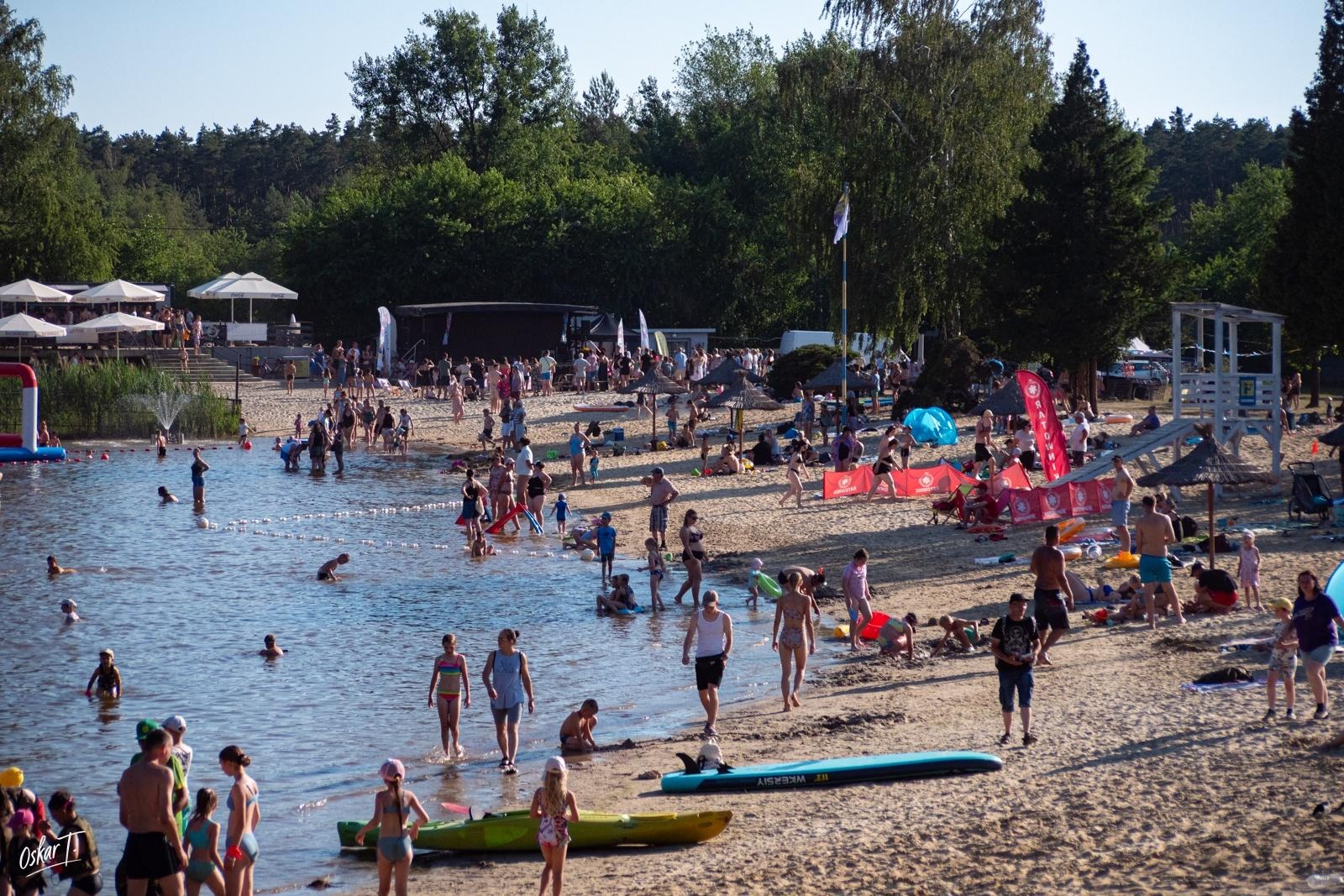 Zdjęcie w galerii na portalu naszraciborz.pl: VI Festiwal Górnej Odry ruszył z przytupem. Piątkowe atrakcje na kuźniańskim Wodniku wiadomości z regionu