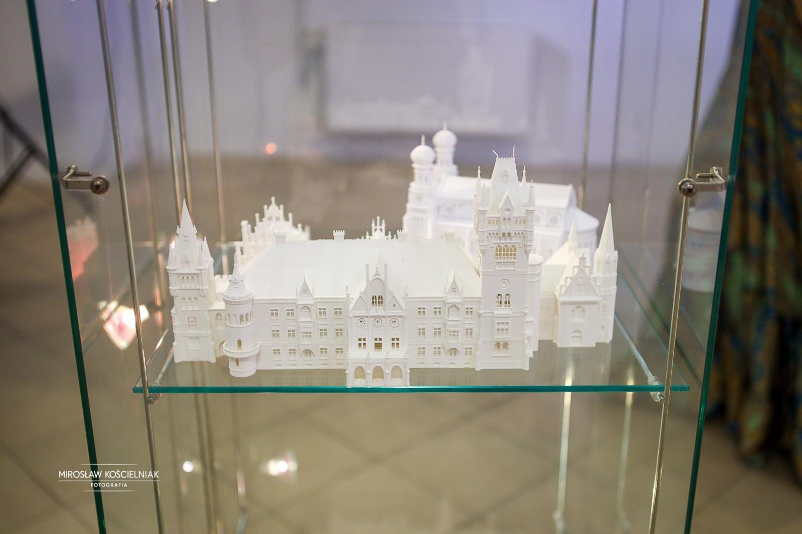 Zdjęcie w galerii na portalu naszraciborz.pl: Noc Kultury 2051 otworzyła jubileusz 25-lecia RCK wiadomości z regionu
