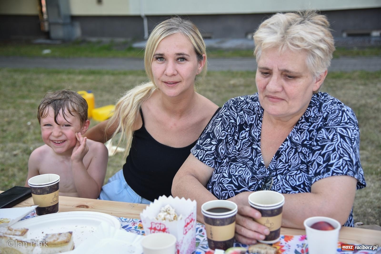 Zdjęcie w galerii na portalu naszraciborz.pl: Płonia świętuje początek lata: Dzielnica pełna energii i sąsiedzkiej integracji [FOTO i WIDEO] wiadomości z regionu