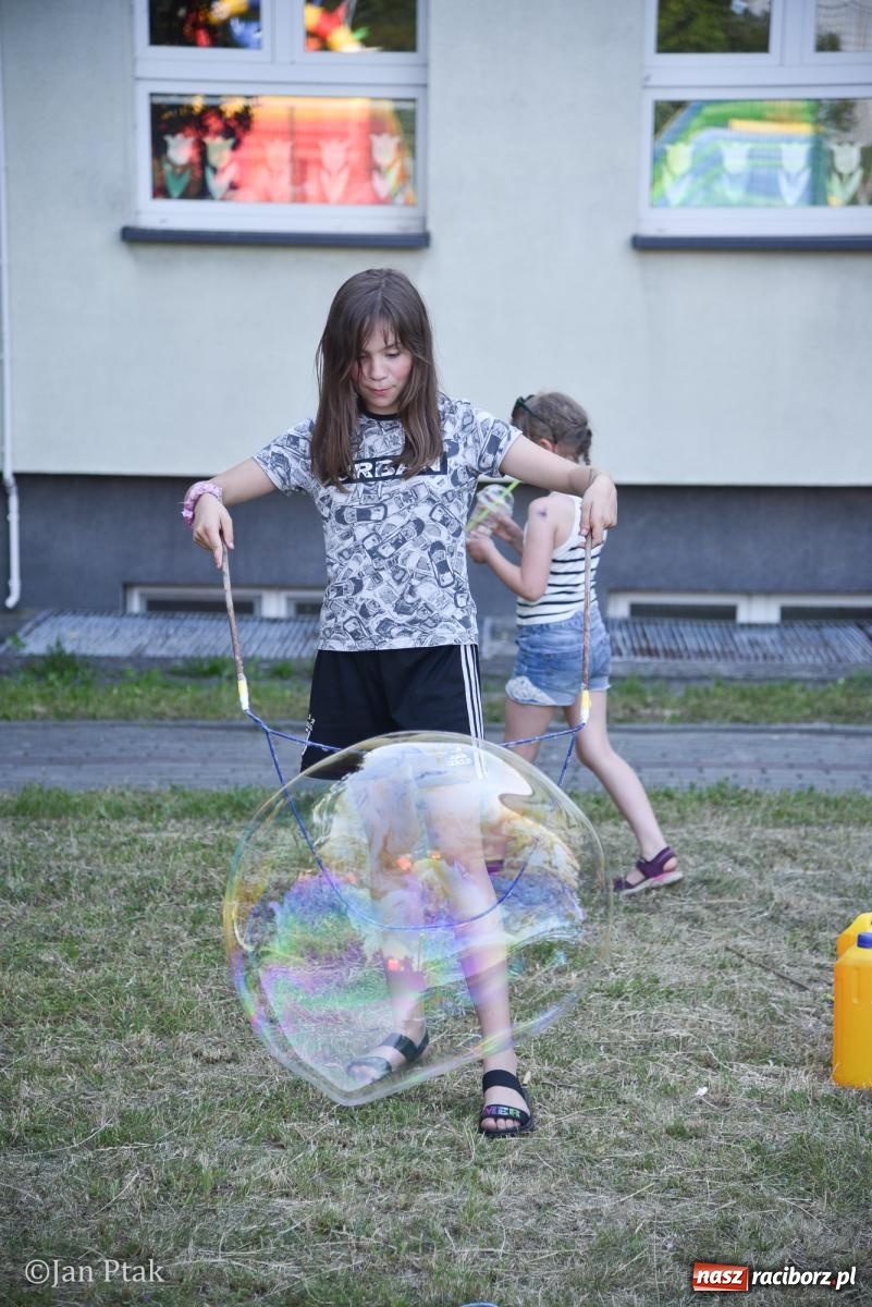 Zdjęcie w galerii na portalu naszraciborz.pl: Płonia świętuje początek lata: Dzielnica pełna energii i sąsiedzkiej integracji [FOTO i WIDEO] wiadomości z regionu
