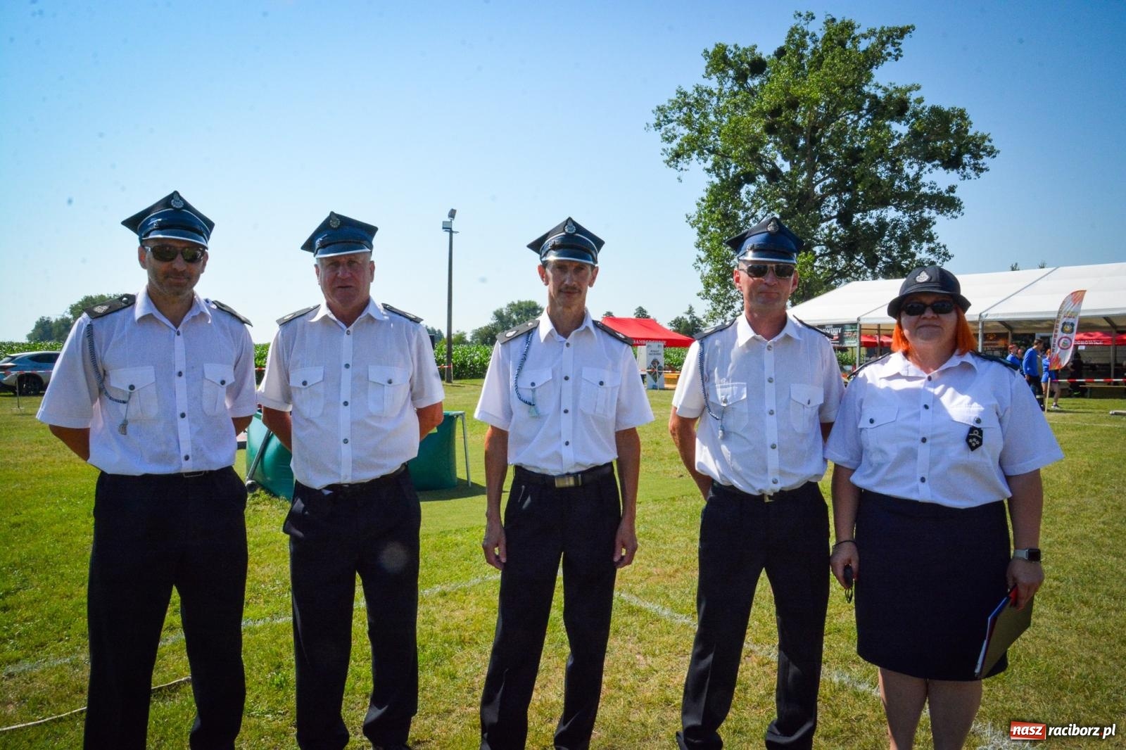 Zdjęcie w galerii na portalu naszraciborz.pl: Emocjonująca rywalizacja w Samborowicach: Strażackie zmagania w pełnym słońcu i dominacja gospodarzy wiadomości z regionu