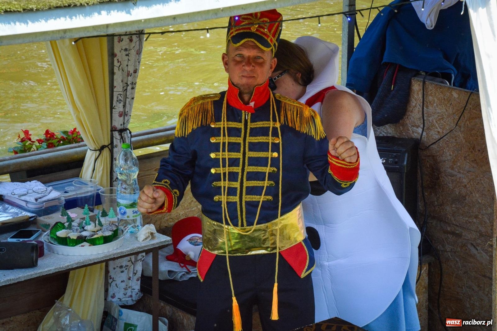 Zdjęcie w galerii na portalu naszraciborz.pl: XXVII Pływadła ruszyły z Raciborza: Wielka wodna wyprawa rozpoczęta [FOTO i WIDEO] wiadomości z regionu