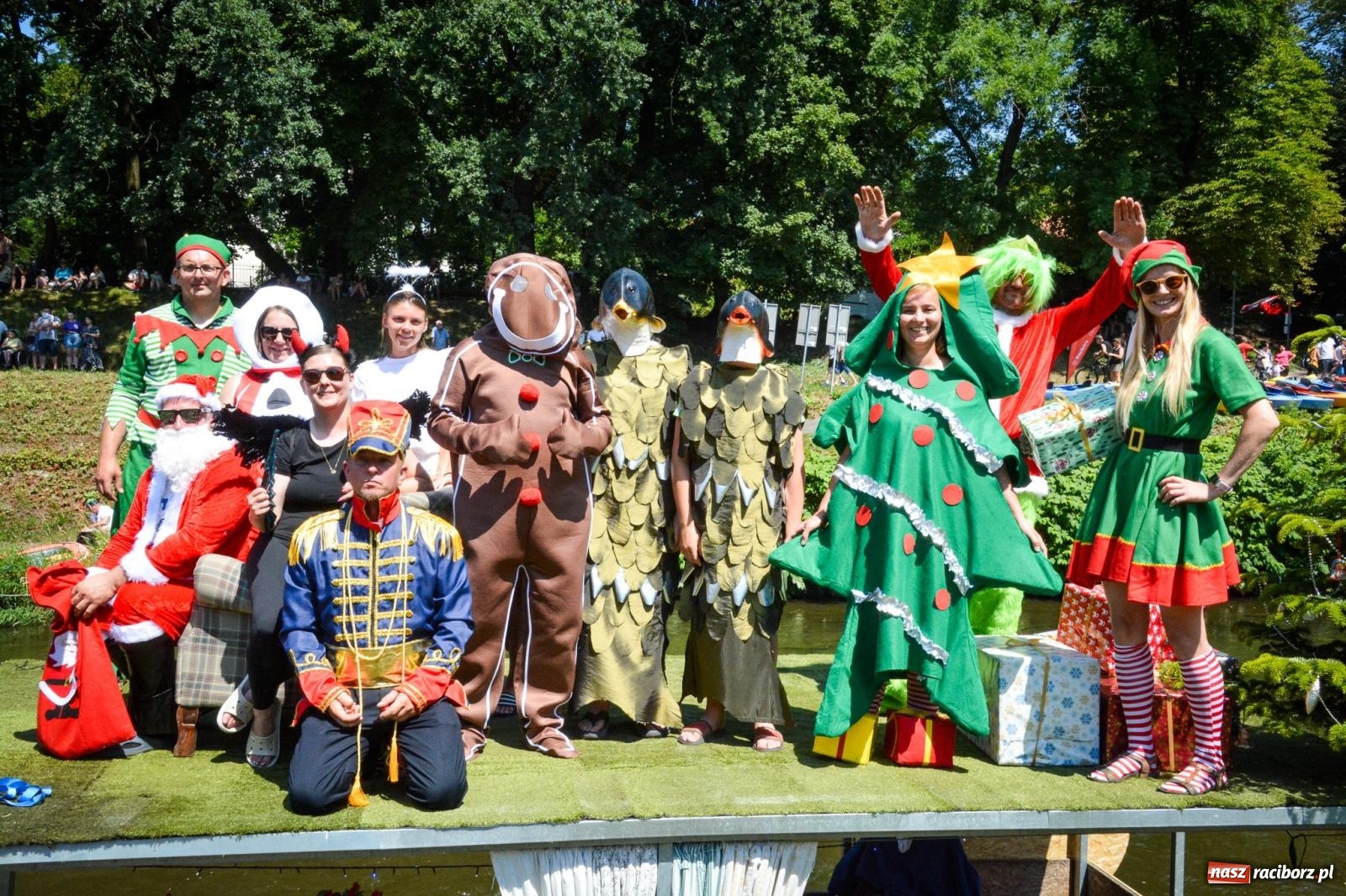 Zdjęcie w galerii na portalu naszraciborz.pl: XXVII Pływadła ruszyły z Raciborza: Wielka wodna wyprawa rozpoczęta [FOTO i WIDEO] wiadomości z regionu