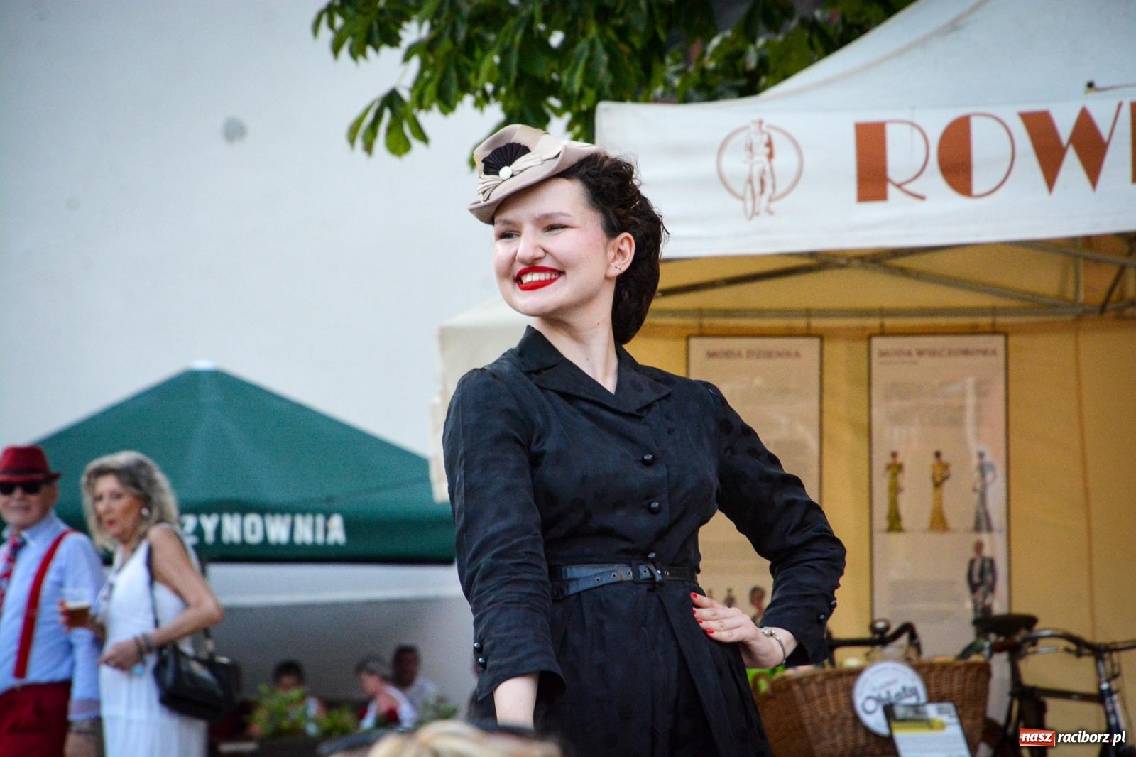 Zdjęcie w galerii na portalu naszraciborz.pl: Przeboje Sopotu i San Remo, ogniowe show, konne przejażdżki i promocja gm. Pietrowice Wielkie – powitanie wakacji na Zamku Piastowskim wiadomości z regionu