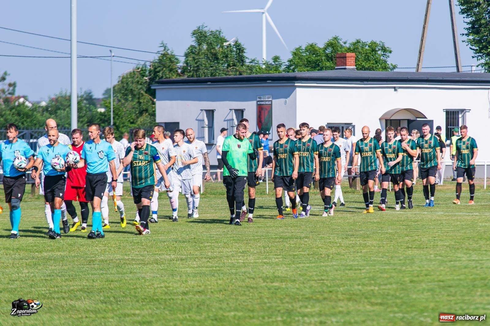 Zdjęcie w galerii na portalu naszraciborz.pl: Tropikalny finał baraży. Krzanowice odwróciły losy meczu i wywalczyły awans [FOTO] wiadomości z regionu