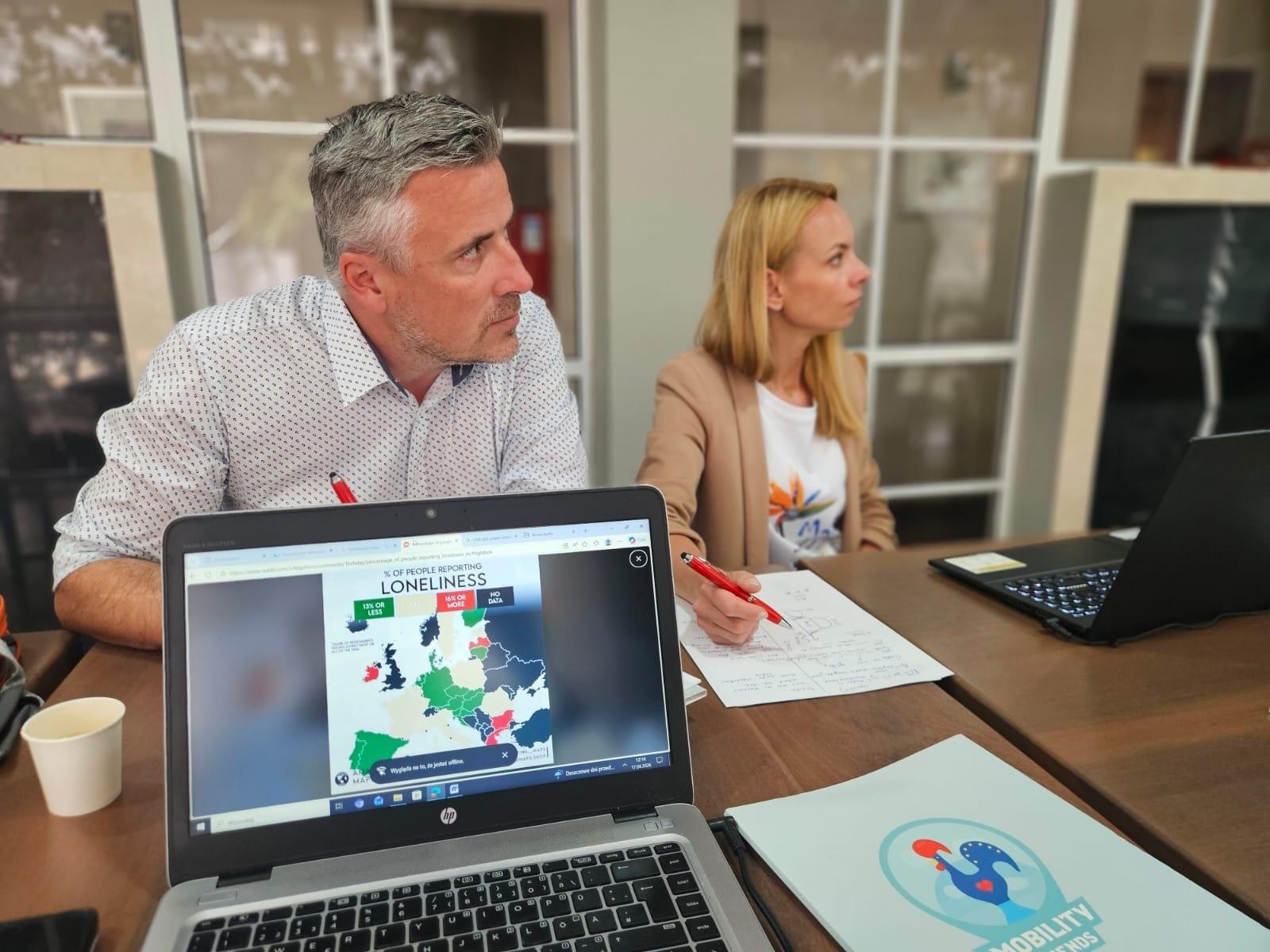 Zdjęcie w galerii na portalu naszraciborz.pl: Ekonomik inwestuje w kadrę – uczniowie zyskują nowe możliwości! wiadomości z regionu