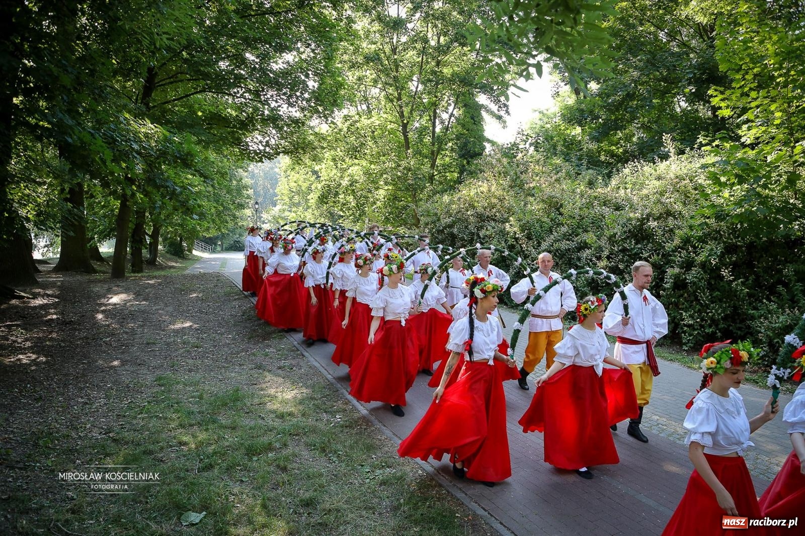 Zdjęcie w galerii na portalu naszraciborz.pl: Muzyczno-folkowe powitanie wakacji na Zamku Piastowskim na bis! wiadomości z regionu