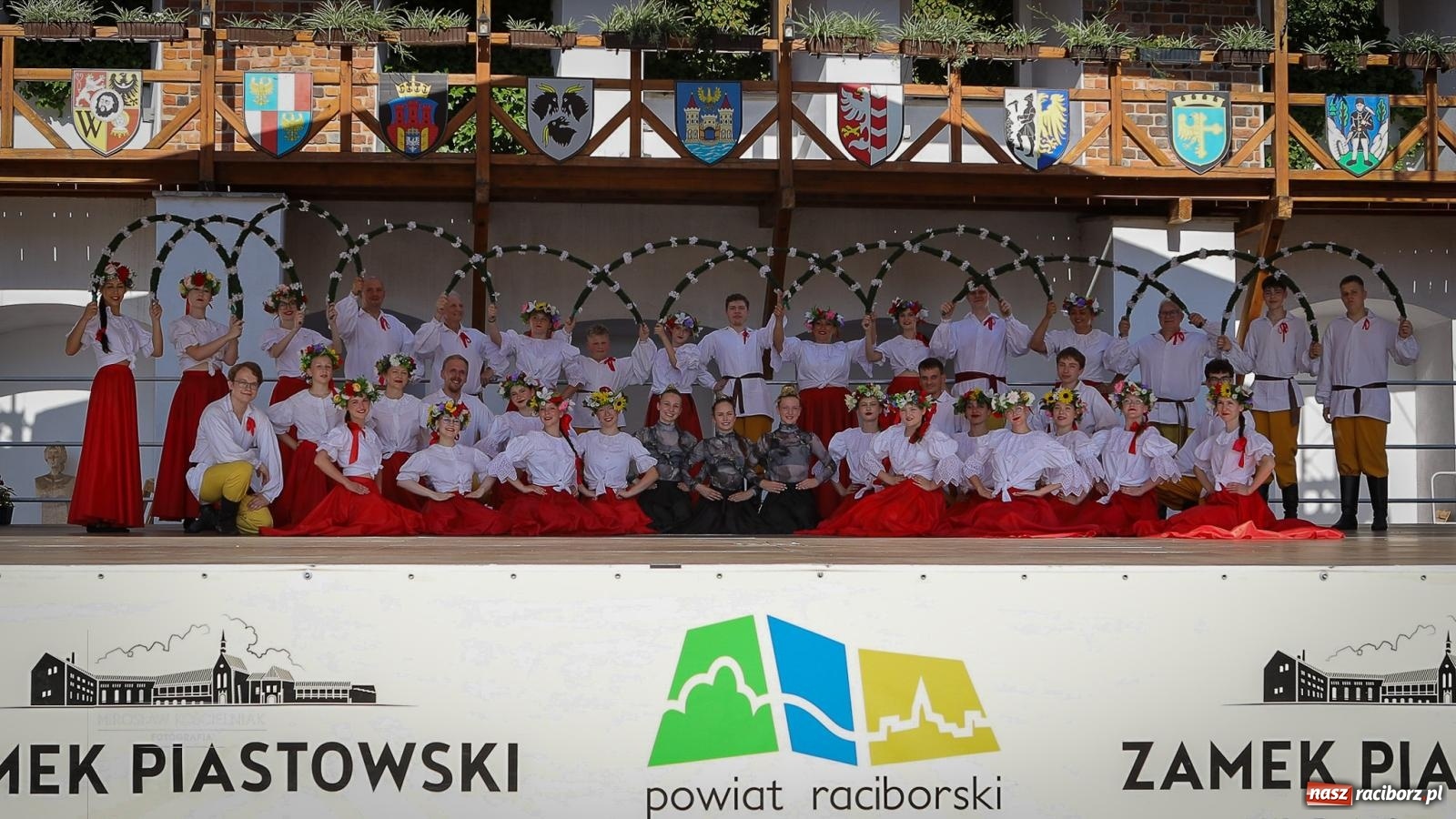 Zdjęcie w galerii na portalu naszraciborz.pl: Muzyczno-folkowe powitanie wakacji na Zamku Piastowskim na bis! wiadomości z regionu