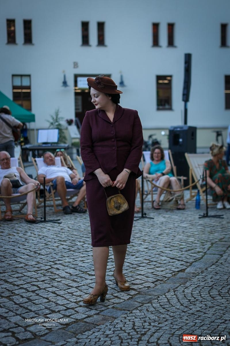 Zdjęcie w galerii na portalu naszraciborz.pl: Muzyczno-folkowe powitanie wakacji na Zamku Piastowskim na bis! wiadomości z regionu