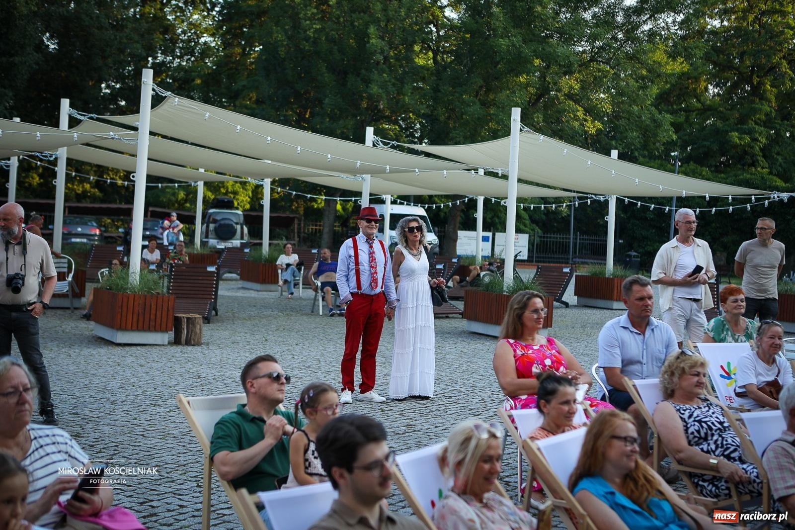 Zdjęcie w galerii na portalu naszraciborz.pl: Muzyczno-folkowe powitanie wakacji na Zamku Piastowskim na bis! wiadomości z regionu