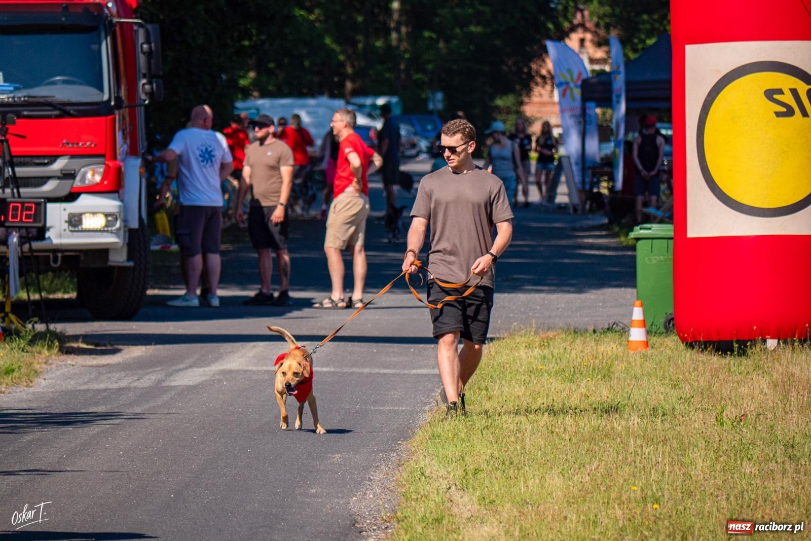 Zdjęcie w galerii na portalu naszraciborz.pl: Dogtrekking w Nędzy przyciągnął tłumy. Sport i pomoc zwierzętom podczas VI Festiwalu Górnej Odry [FOTO] wiadomości z regionu