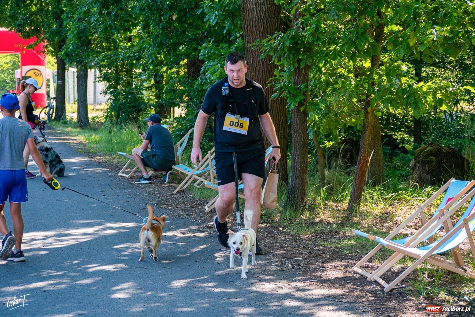 Zdjęcie w galerii na portalu naszraciborz.pl: Dogtrekking w Nędzy przyciągnął tłumy. Sport i pomoc zwierzętom podczas VI Festiwalu Górnej Odry [FOTO] wiadomości z regionu