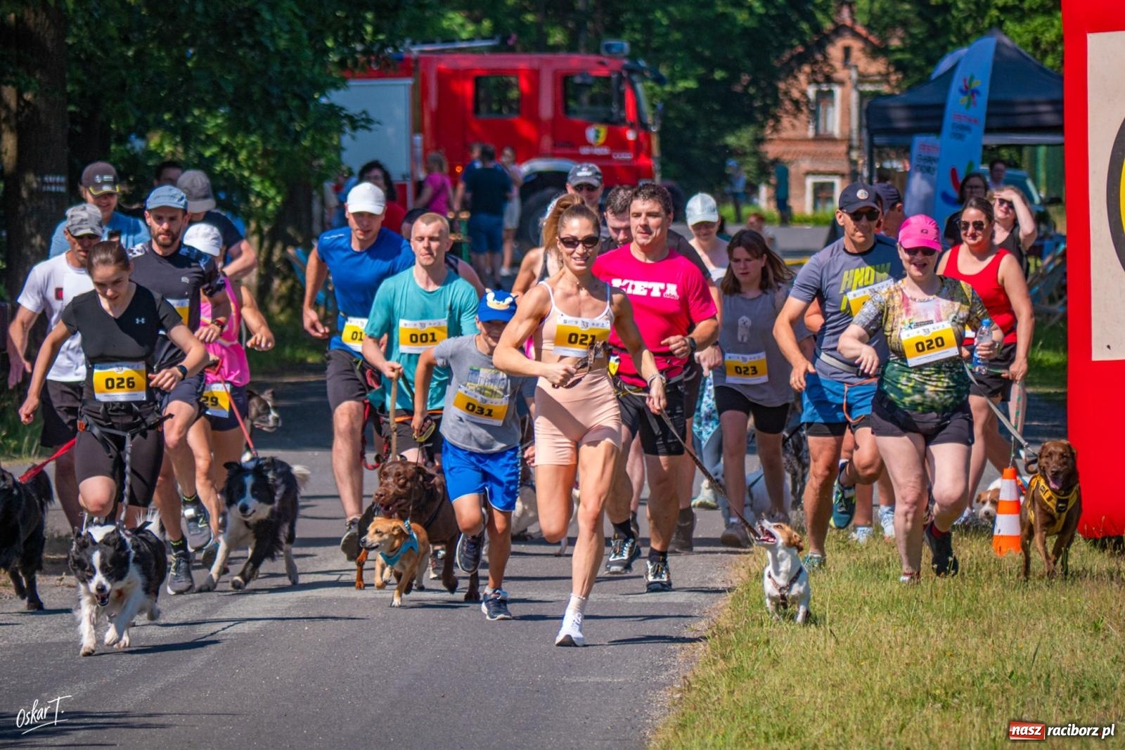 Zdjęcie w galerii na portalu naszraciborz.pl: Dogtrekking w Nędzy przyciągnął tłumy. Sport i pomoc zwierzętom podczas VI Festiwalu Górnej Odry [FOTO] wiadomości z regionu