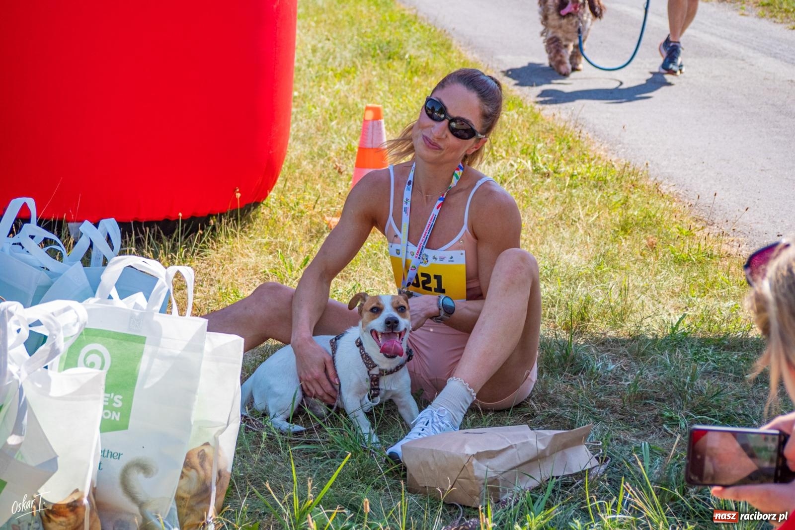 Zdjęcie w galerii na portalu naszraciborz.pl: Dogtrekking w Nędzy przyciągnął tłumy. Sport i pomoc zwierzętom podczas VI Festiwalu Górnej Odry [FOTO] wiadomości z regionu