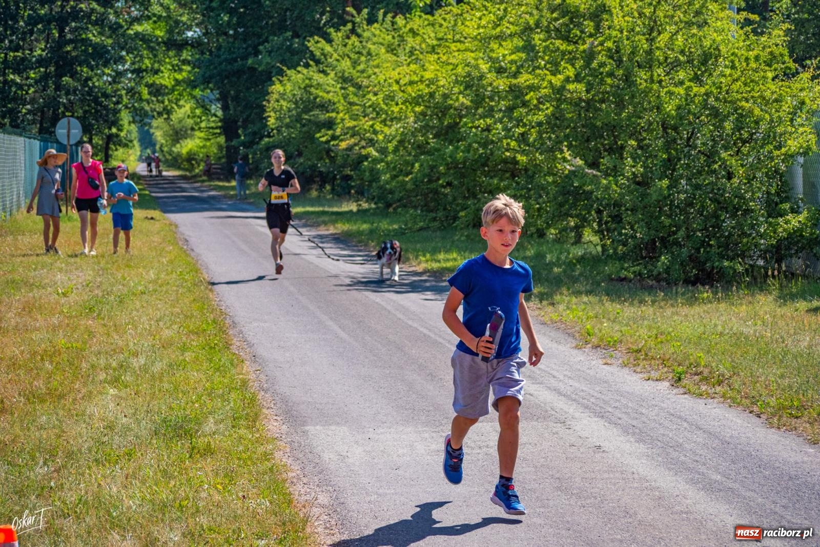 Zdjęcie w galerii na portalu naszraciborz.pl: Dogtrekking w Nędzy przyciągnął tłumy. Sport i pomoc zwierzętom podczas VI Festiwalu Górnej Odry [FOTO] wiadomości z regionu