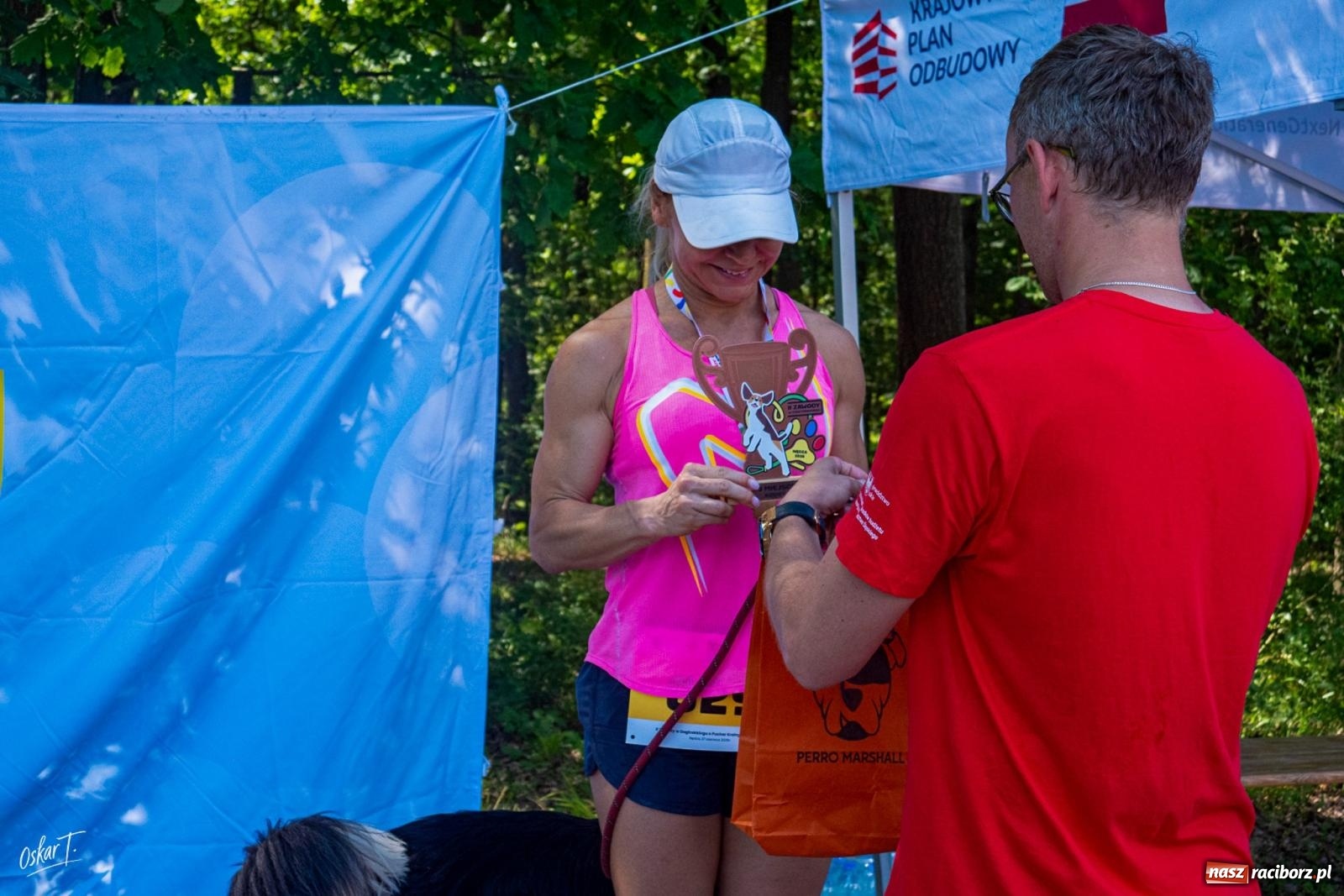 Zdjęcie w galerii na portalu naszraciborz.pl: Dogtrekking w Nędzy przyciągnął tłumy. Sport i pomoc zwierzętom podczas VI Festiwalu Górnej Odry [FOTO] wiadomości z regionu