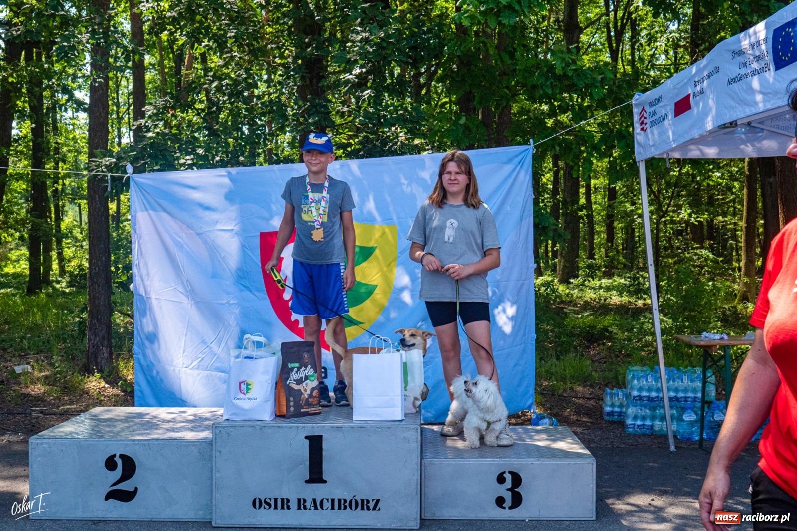 Zdjęcie w galerii na portalu naszraciborz.pl: Dogtrekking w Nędzy przyciągnął tłumy. Sport i pomoc zwierzętom podczas VI Festiwalu Górnej Odry [FOTO] wiadomości z regionu