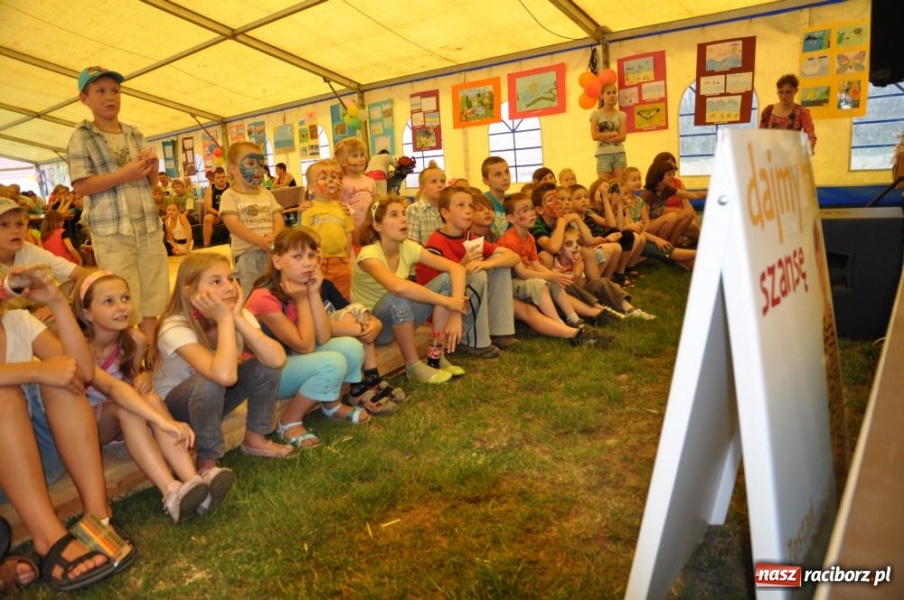 Zdjęcie w galerii na portalu naszraciborz.pl: Moc dziecięcej radości w Szymocicach wiadomości z regionu