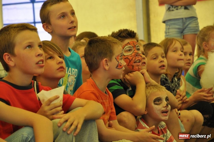 Zdjęcie w galerii na portalu naszraciborz.pl: Moc dziecięcej radości w Szymocicach wiadomości z regionu