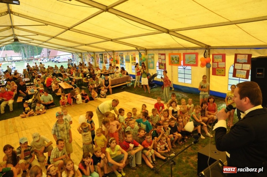 Zdjęcie w galerii na portalu naszraciborz.pl: Moc dziecięcej radości w Szymocicach wiadomości z regionu
