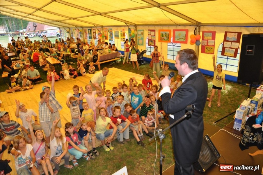 Zdjęcie w galerii na portalu naszraciborz.pl: Moc dziecięcej radości w Szymocicach wiadomości z regionu