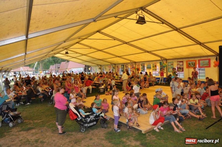 Zdjęcie w galerii na portalu naszraciborz.pl: Moc dziecięcej radości w Szymocicach wiadomości z regionu