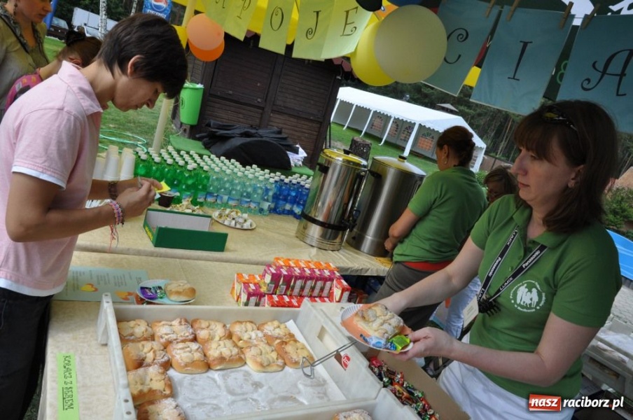 Zdjęcie w galerii na portalu naszraciborz.pl: Moc dziecięcej radości w Szymocicach wiadomości z regionu