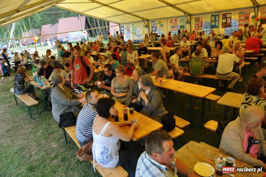 Zdjęcie w galerii na portalu naszraciborz.pl: Moc dziecięcej radości w Szymocicach wiadomości z regionu