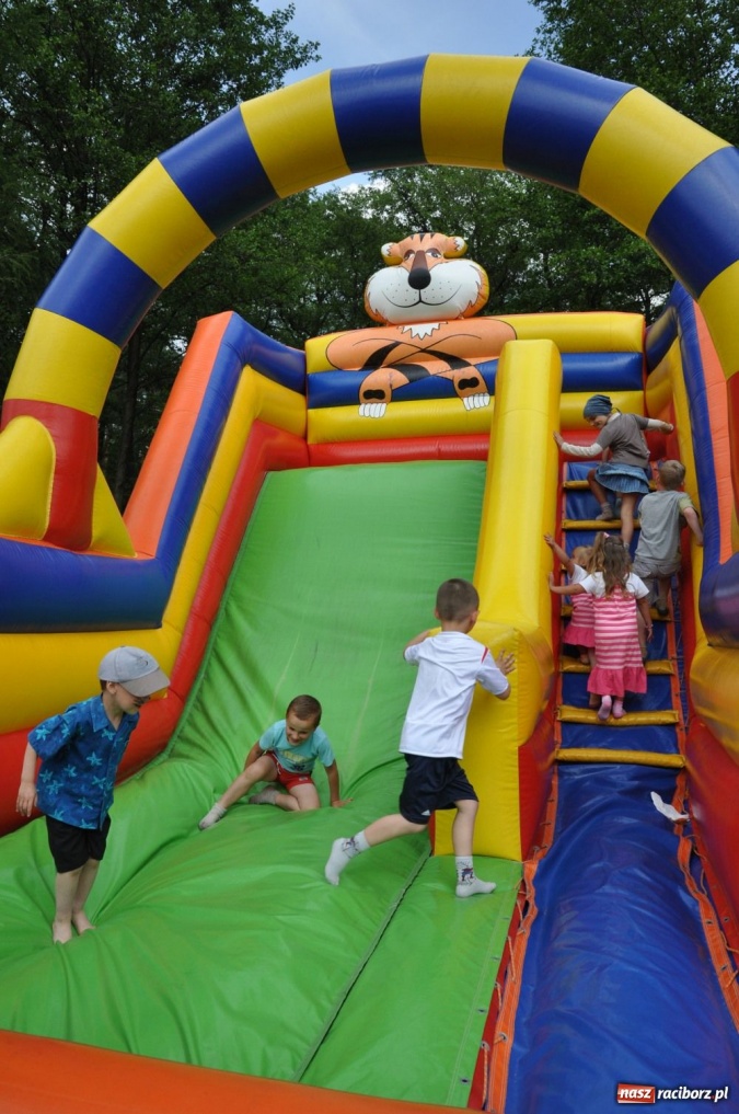 Zdjęcie w galerii na portalu naszraciborz.pl: Moc dziecięcej radości w Szymocicach wiadomości z regionu